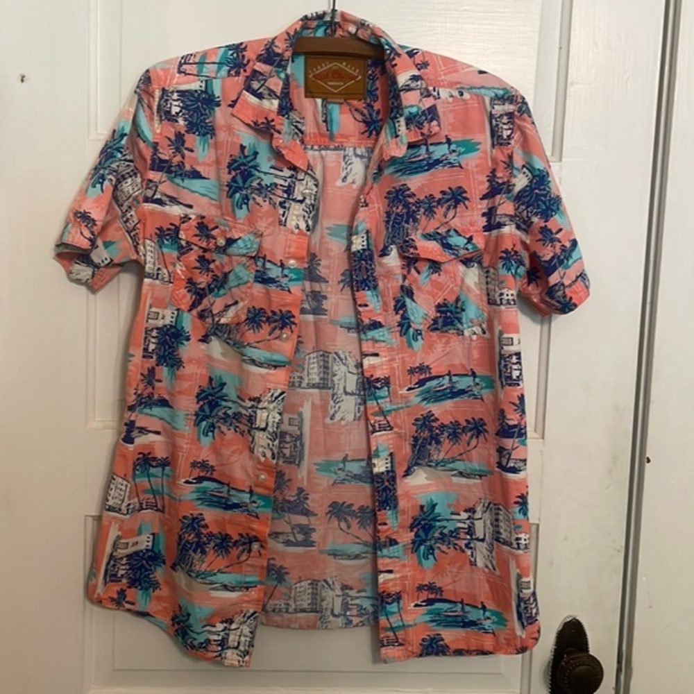 100% cotton Red Camel Hawaiian shirt pink dark blue and teal‎
